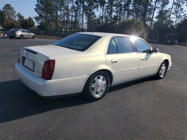 Used 2004 Cadillac De Ville w/ Equipment Group image 6