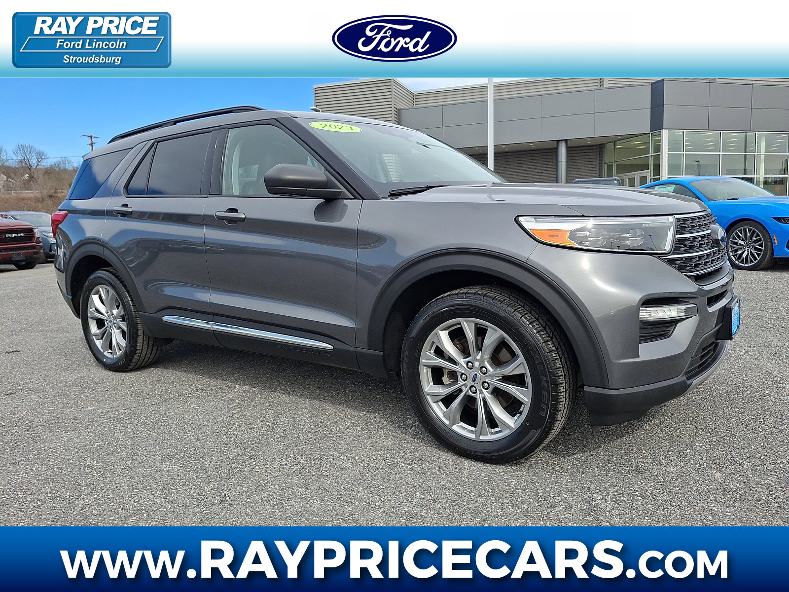 Certified 2023 Ford Explorer XLT w/ Equipment Group 202A AWD/4WD image 1