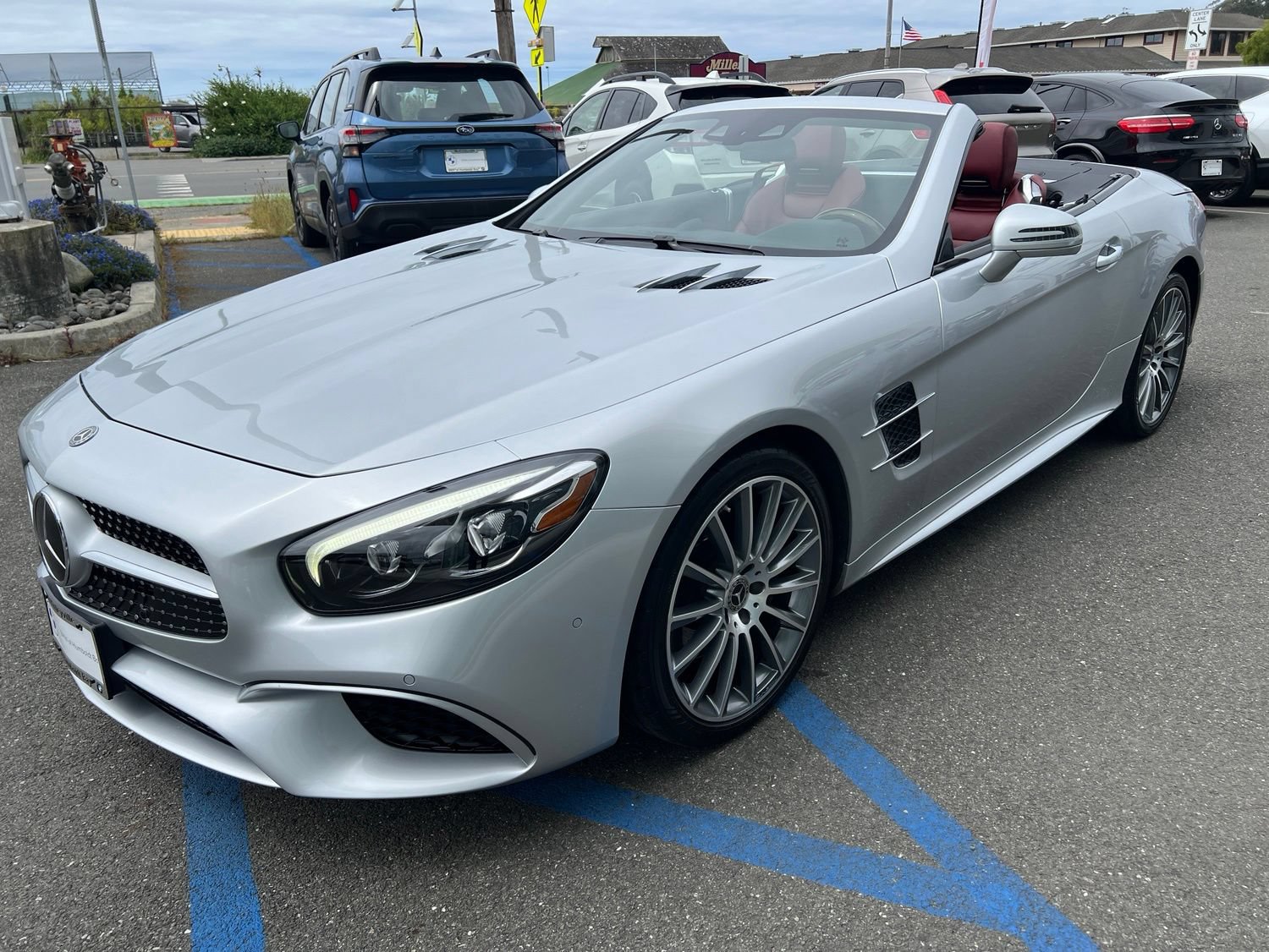 Used 2019 Mercedes-Benz SL 550 image 2