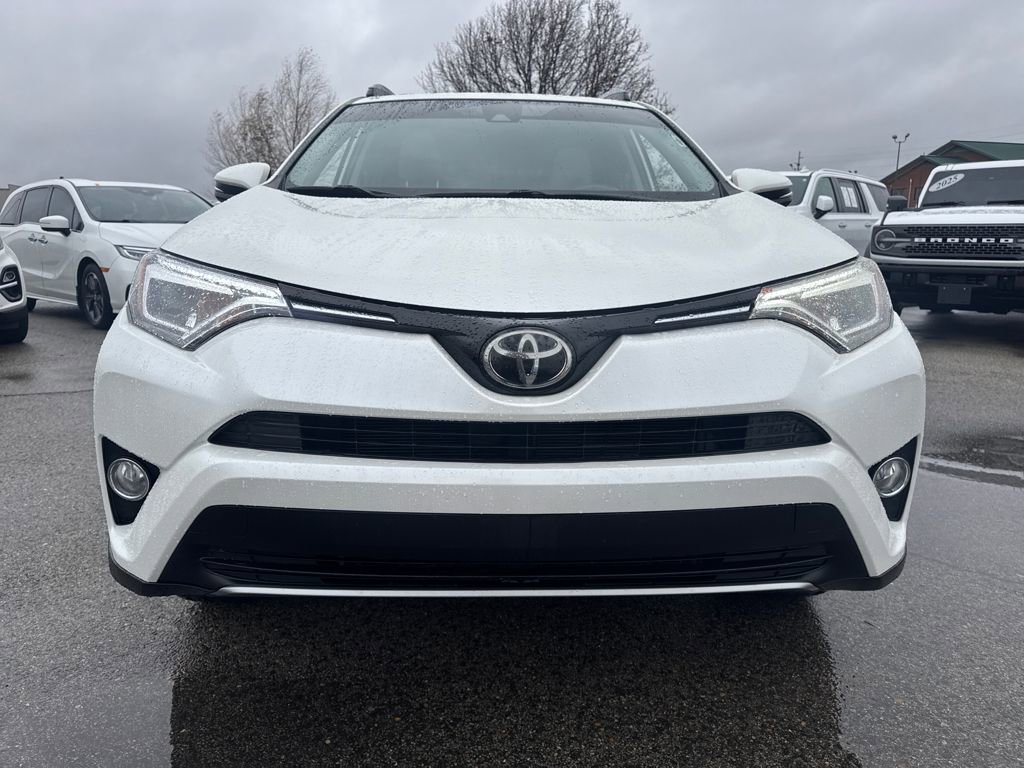 Used 2018 Toyota RAV4 Limited image 13