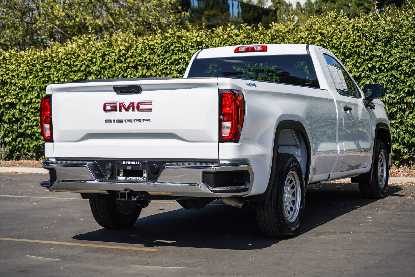 Used 2025 GMC Sierra 1500 Pro w/ Pro Value Package AWD/4WD image 6