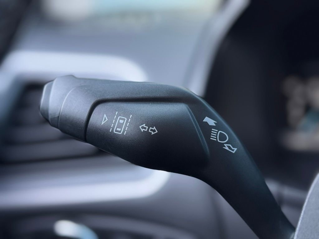 Used 2022 Ford Edge SEL w/ Convenience Package image 9