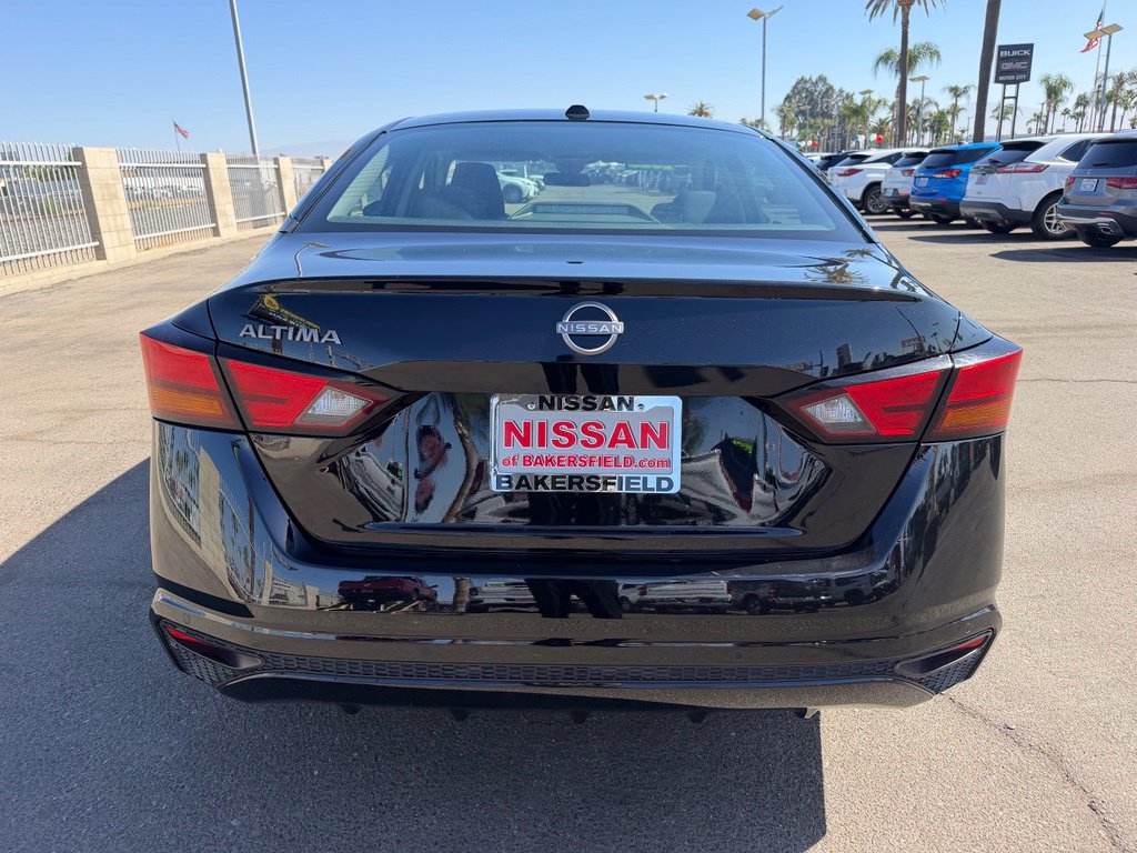 Used 2025 Nissan Altima 2.5 SV FWD image 5