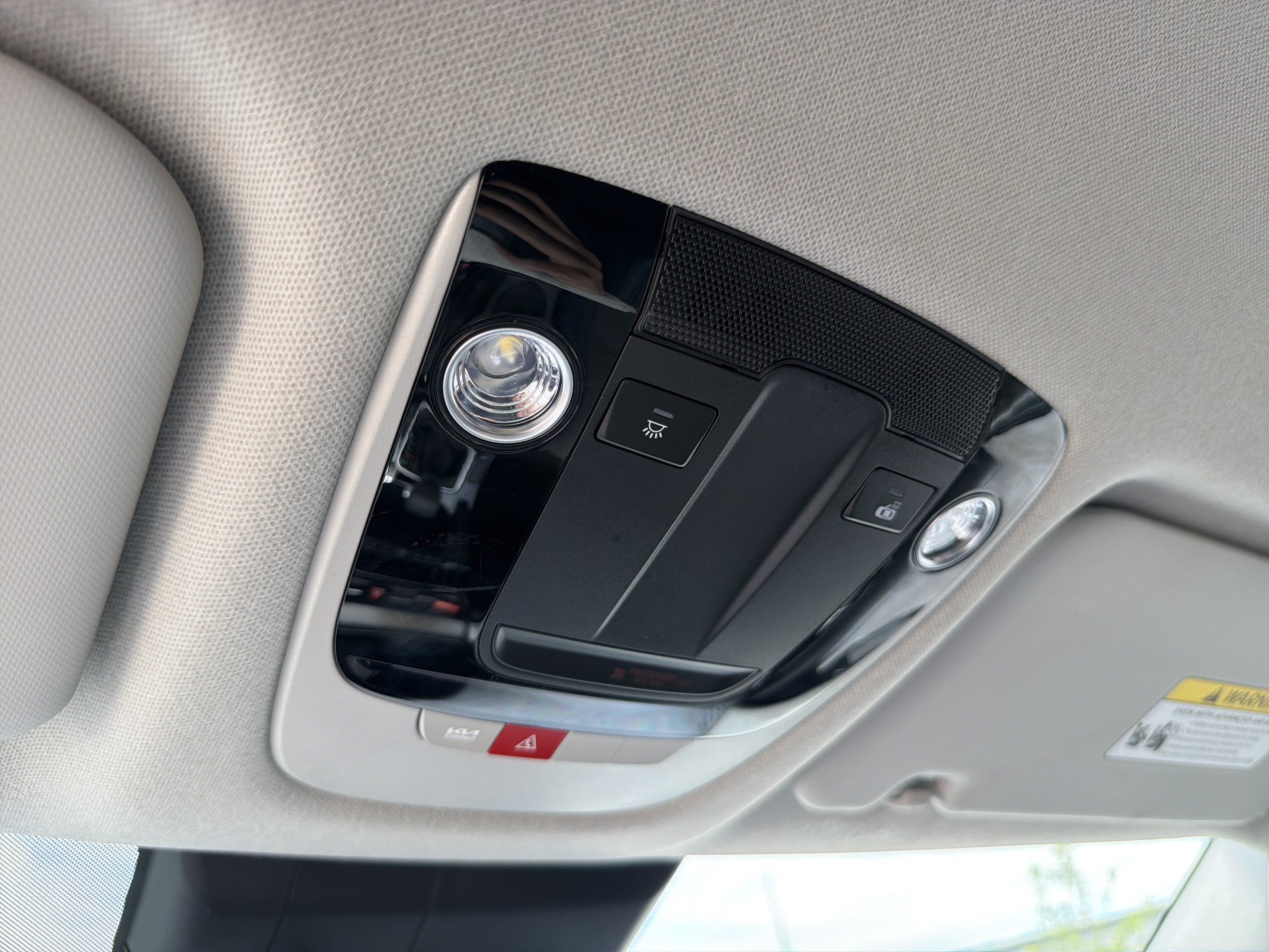 Certified 2025 Kia Seltos S FWD image 31