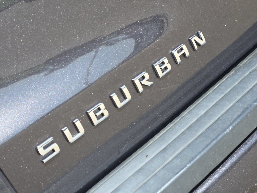 Used 2018 Chevrolet Suburban LT RWD image 32
