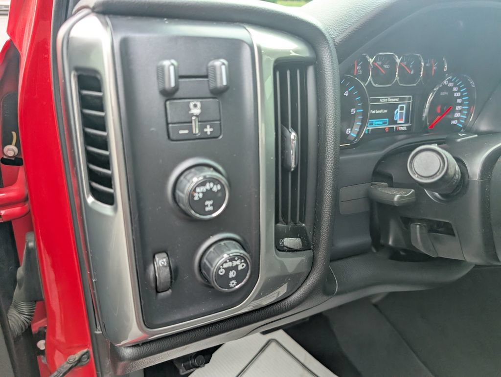 Used 2018 Chevrolet Silverado 1500 LT w/ All Star Edition AWD/4WD image 18