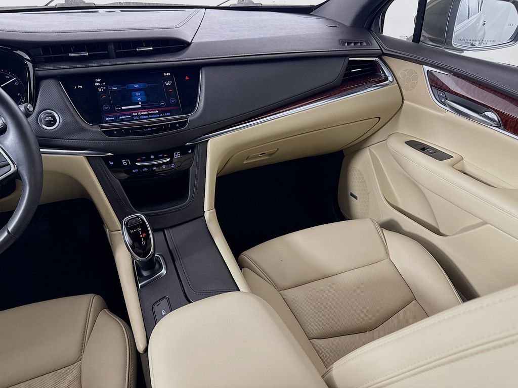 Used 2018 Cadillac XT5 Luxury w/ Driver Awareness Package image 25