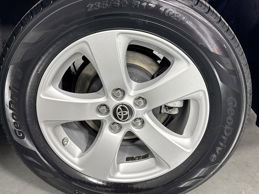 Used 2020 Toyota Sienna L image 30