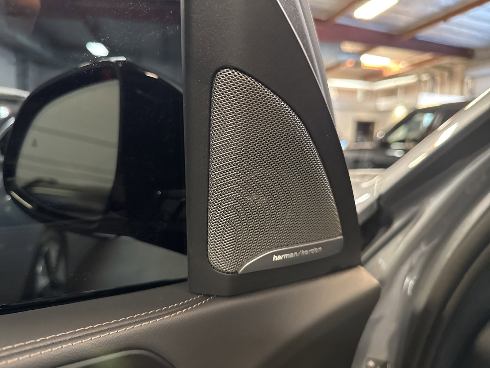 Used 2024 BMW X5 xDrive40i w/ M Sport Package image 11