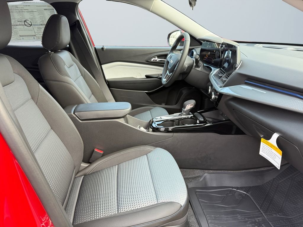 New 2026 Chevrolet Trax LT w/ Sunroof Package image 15