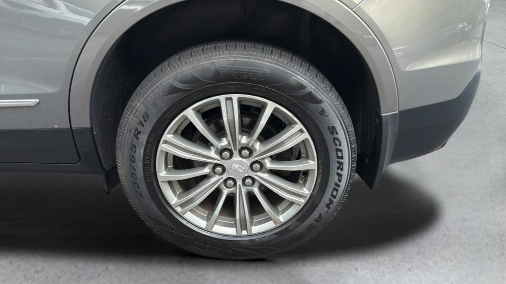 Used 2018 Cadillac XT5 Luxury w/ Driver Awareness Package AWD/4WD image 16