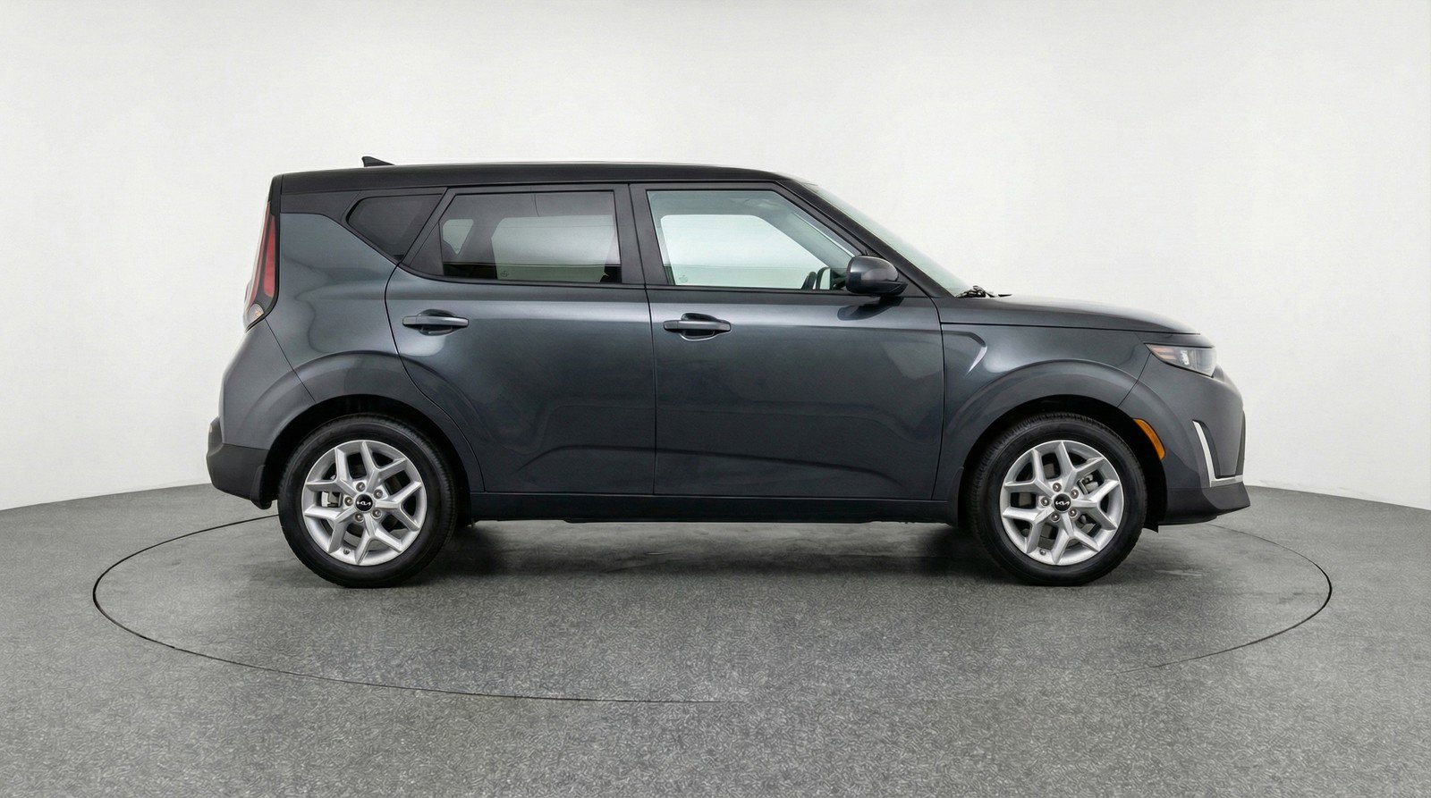 Used 2025 Kia Soul LX w/ LX Technology Package image 11