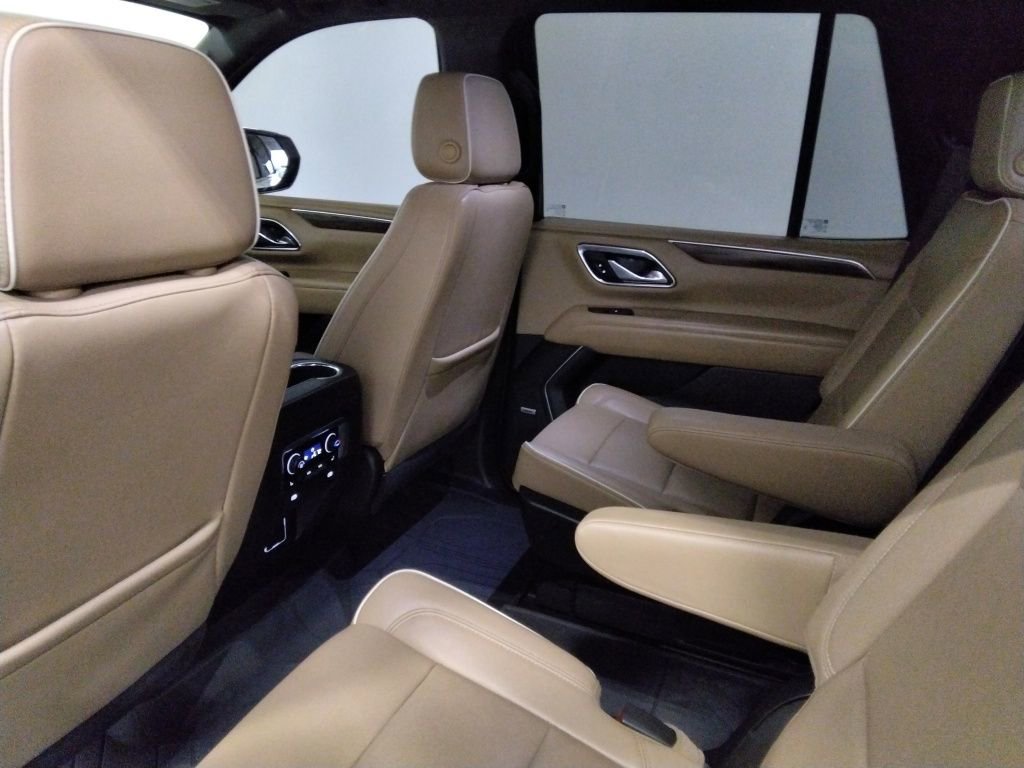 Used 2021 Chevrolet Tahoe Premier w/ Premium Package image 44