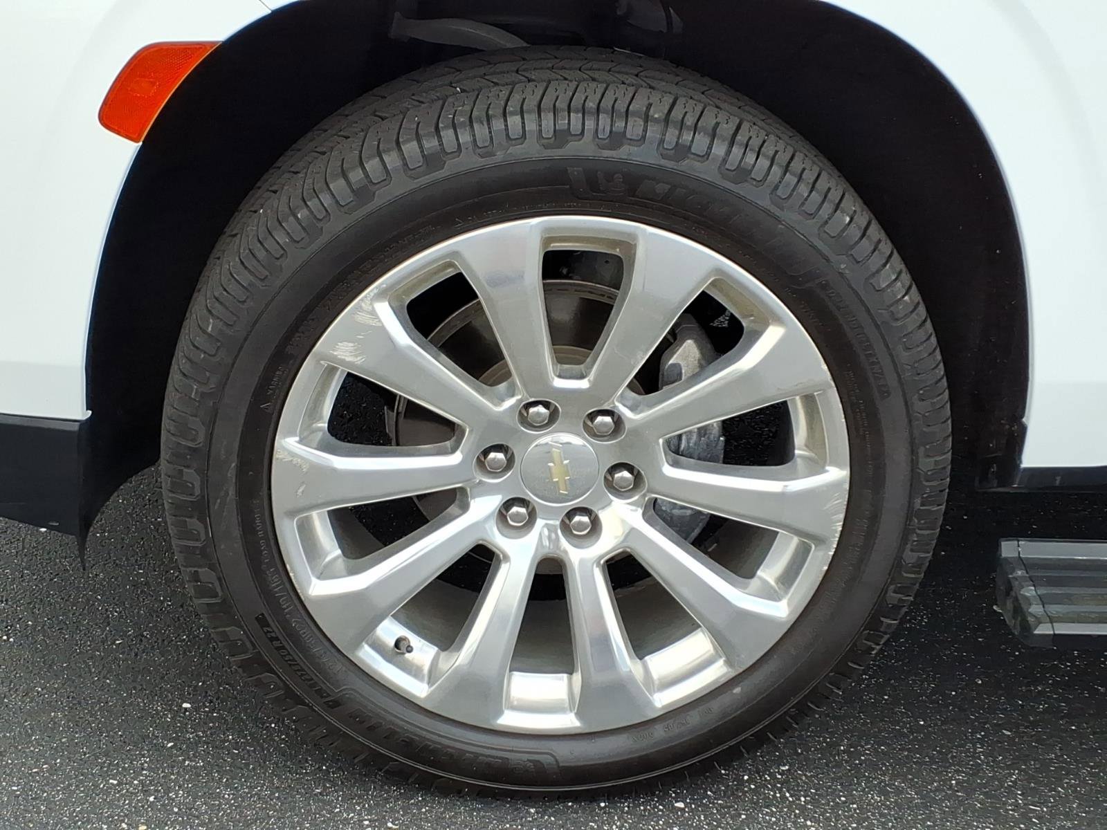 Used 2021 Chevrolet Tahoe Premier w/ Premium Package image 31