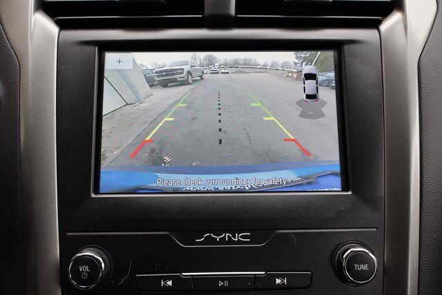 Used 2020 Ford Fusion SE image 9