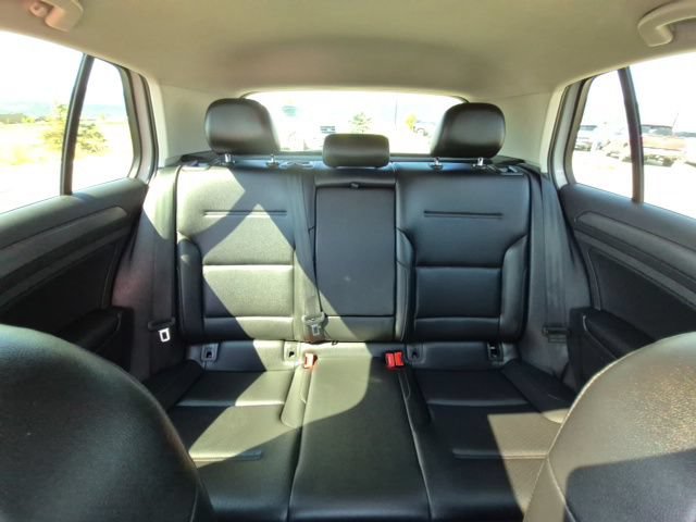 Used 2020 Volkswagen Golf 4-Door FWD image 18