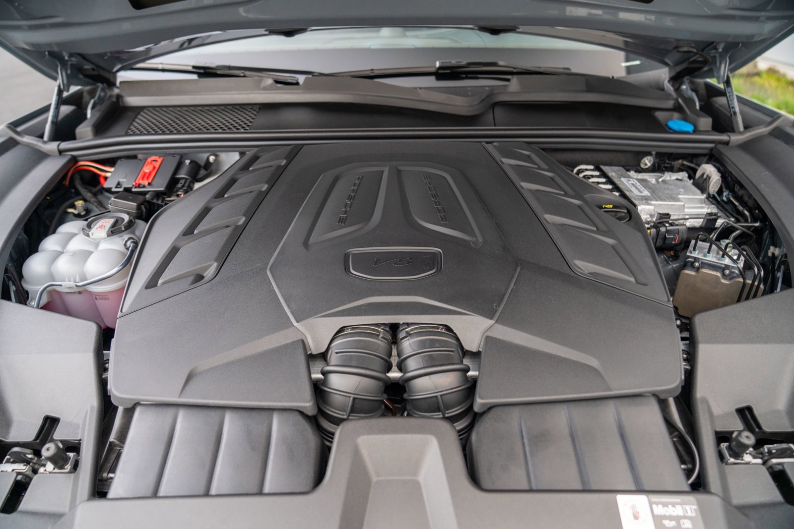 New 2026 Porsche Cayenne GTS image 29