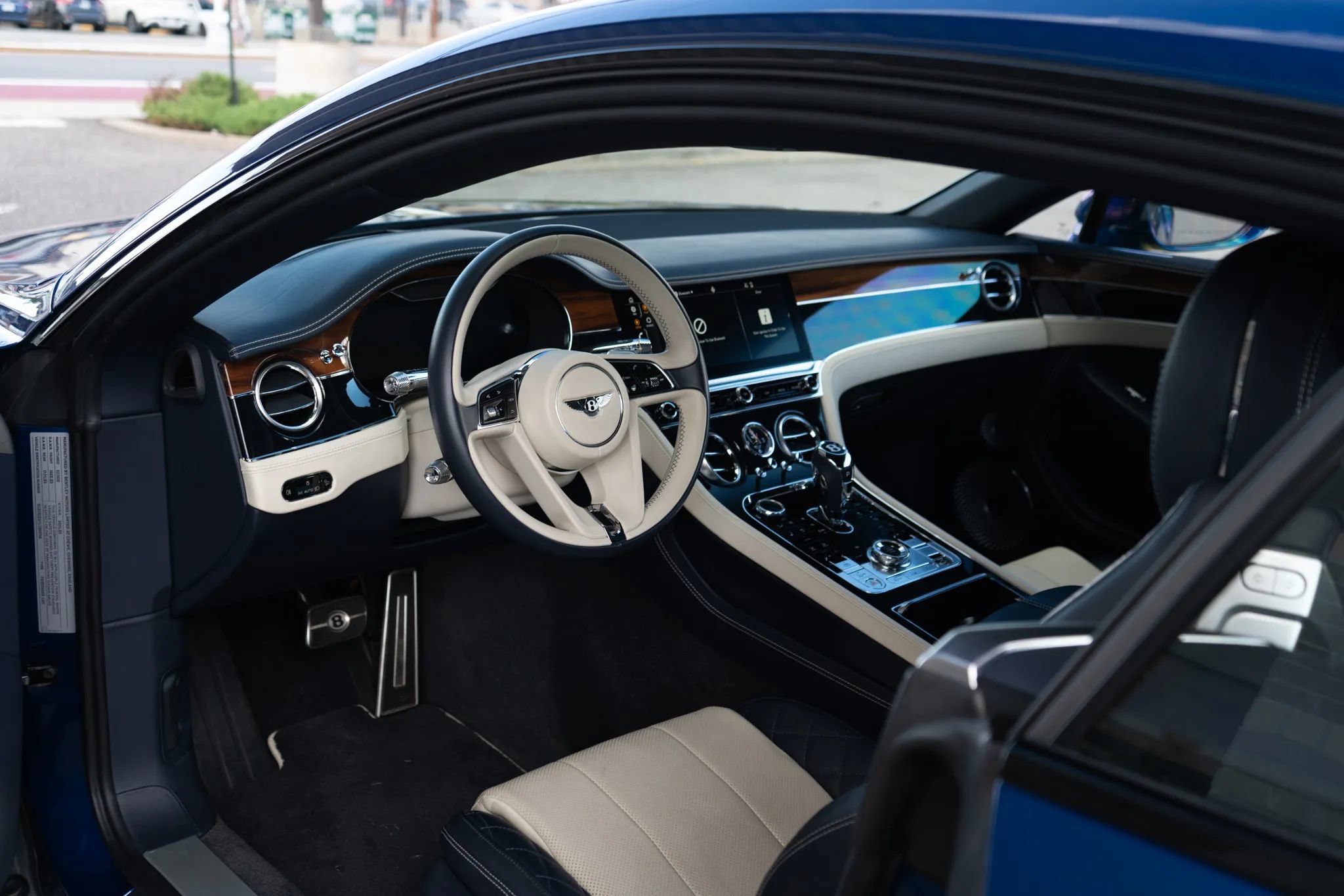 Used 2020 Bentley Continental GT AWD/4WD image 16