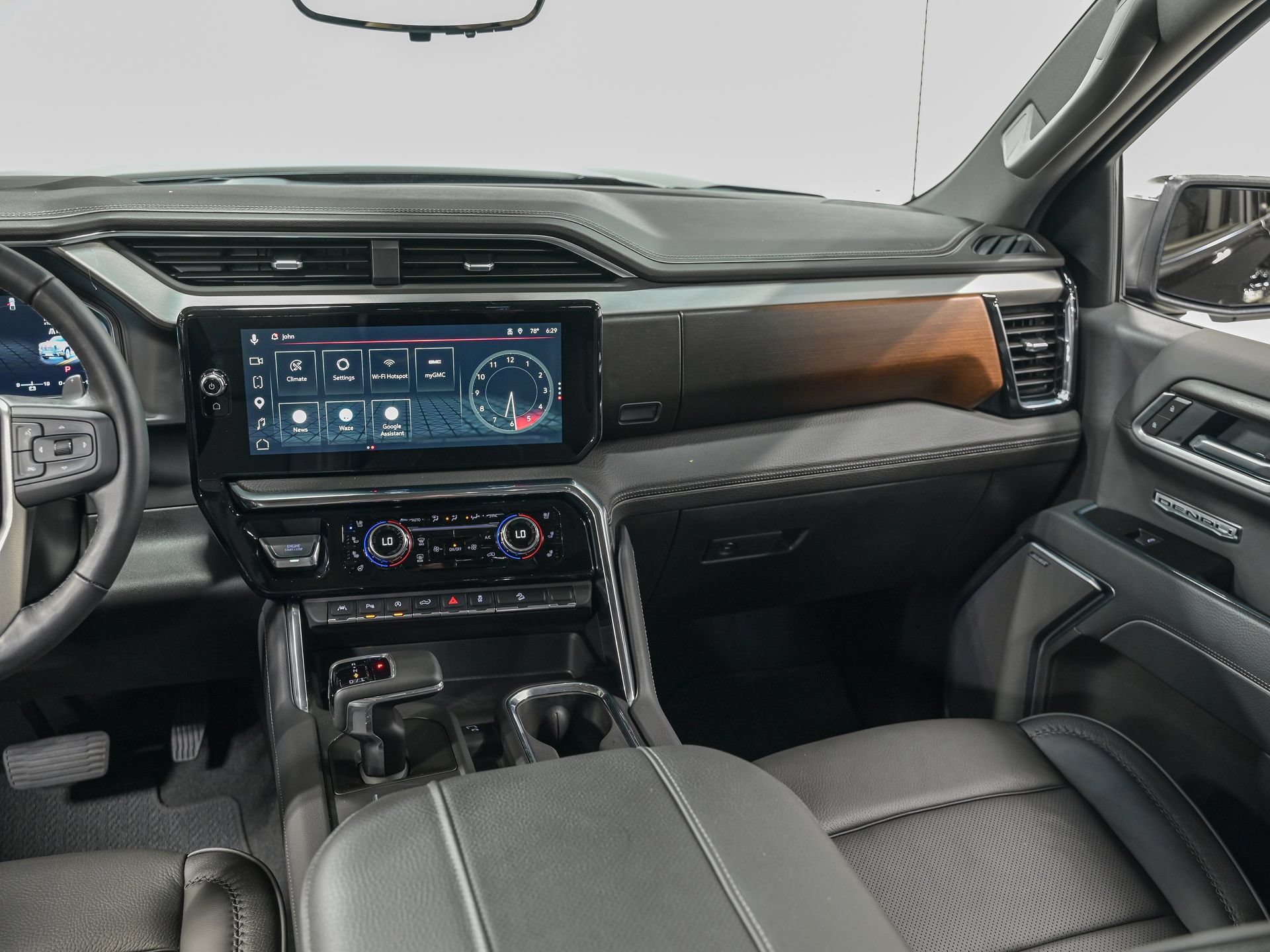 Used 2026 GMC Sierra 1500 Denali AWD/4WD image 31