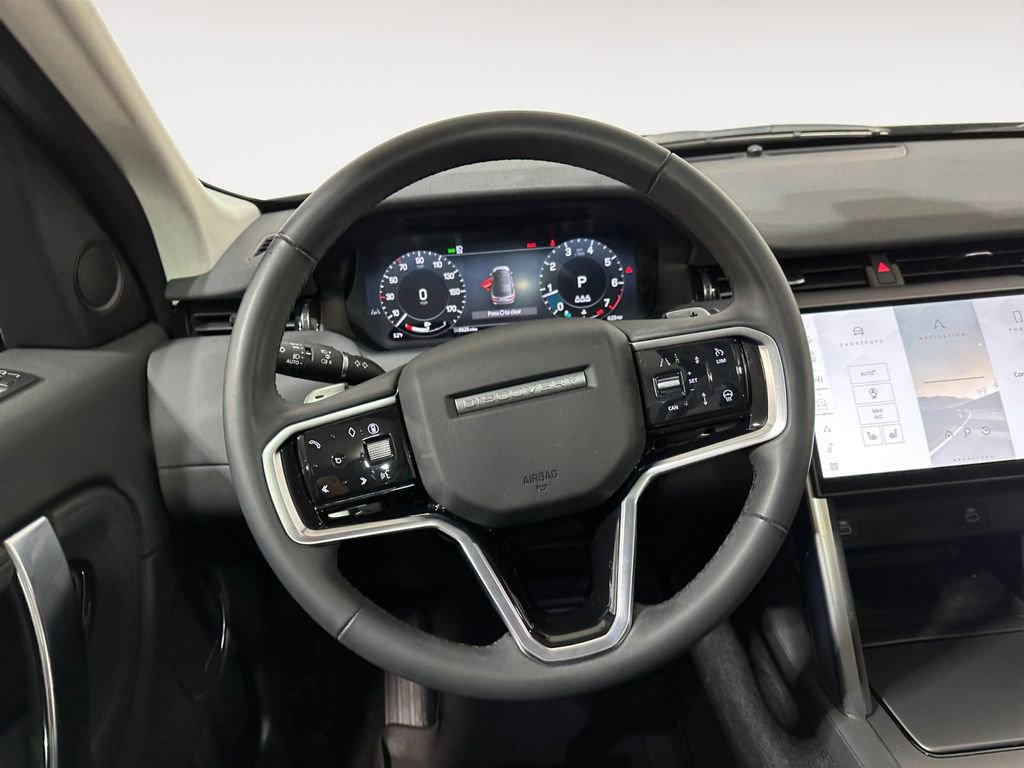 Used 2025 Land Rover Discovery Sport S image 12