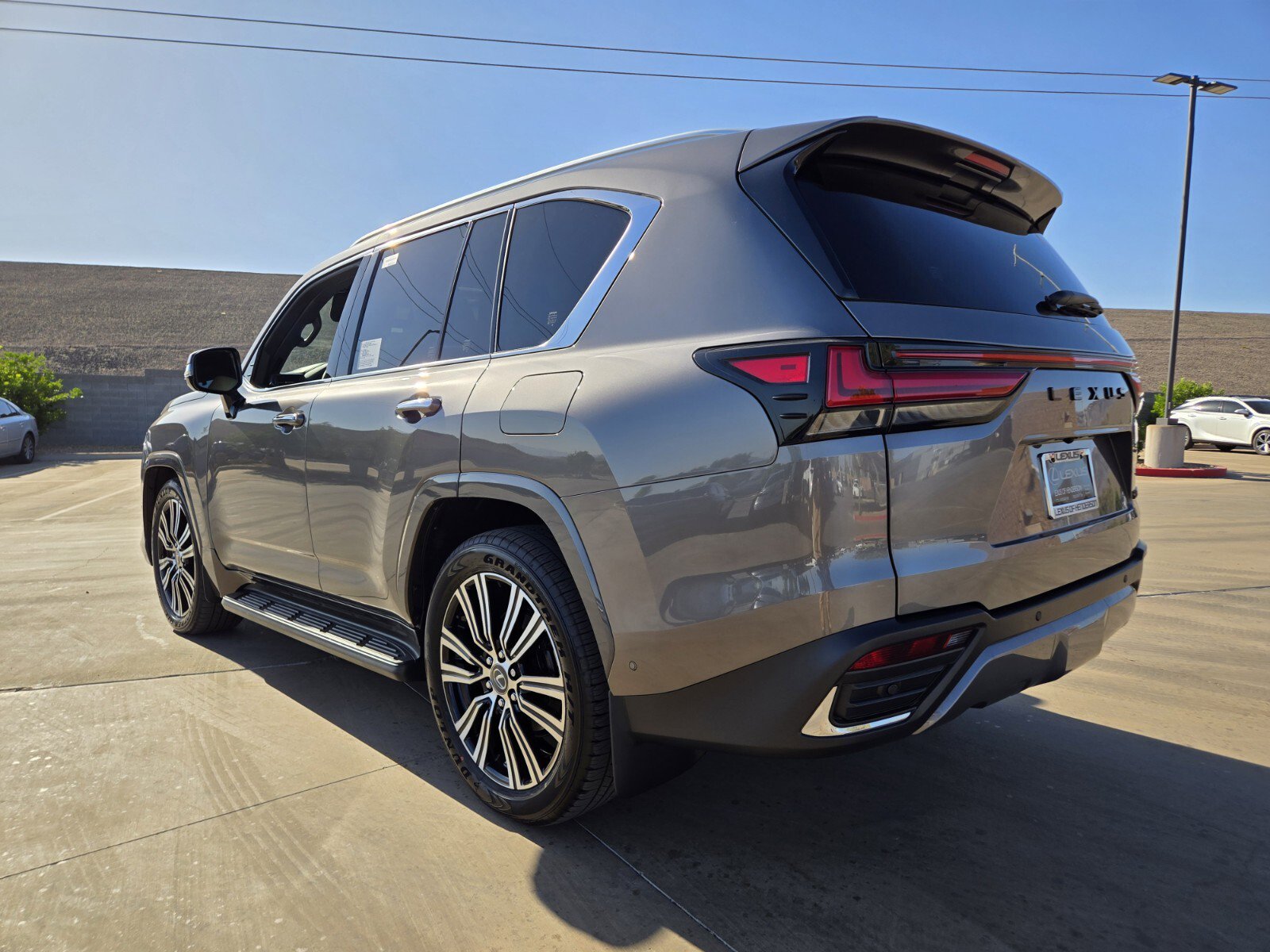 New 2026 Lexus LX 700h Luxury AWD/4WD image 4