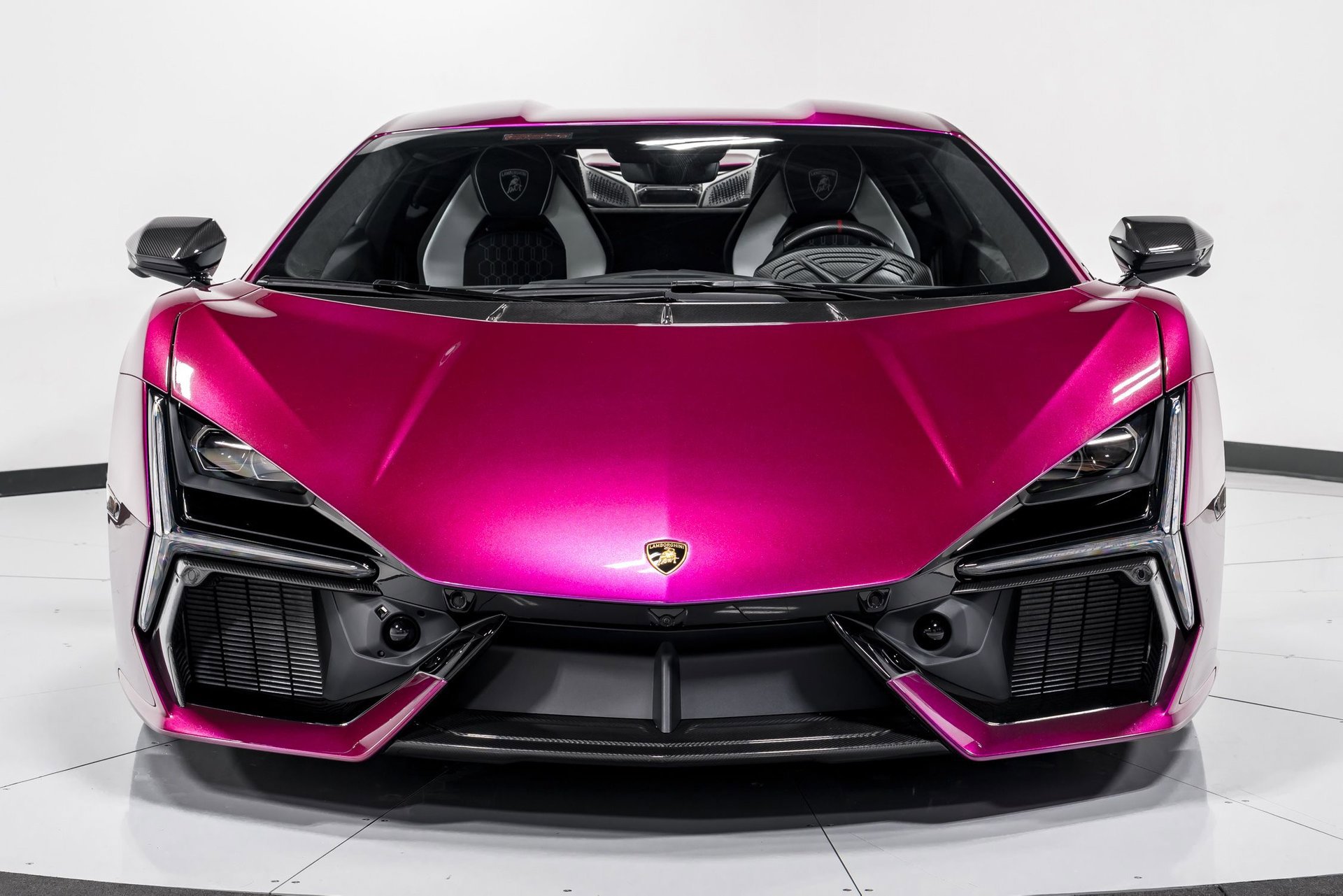 Used 2024 Lamborghini Revuelto image 8