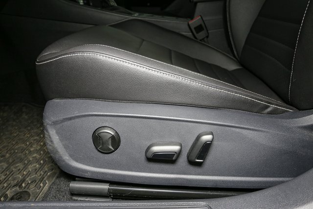 Used 2023 Volkswagen Jetta SE image 35