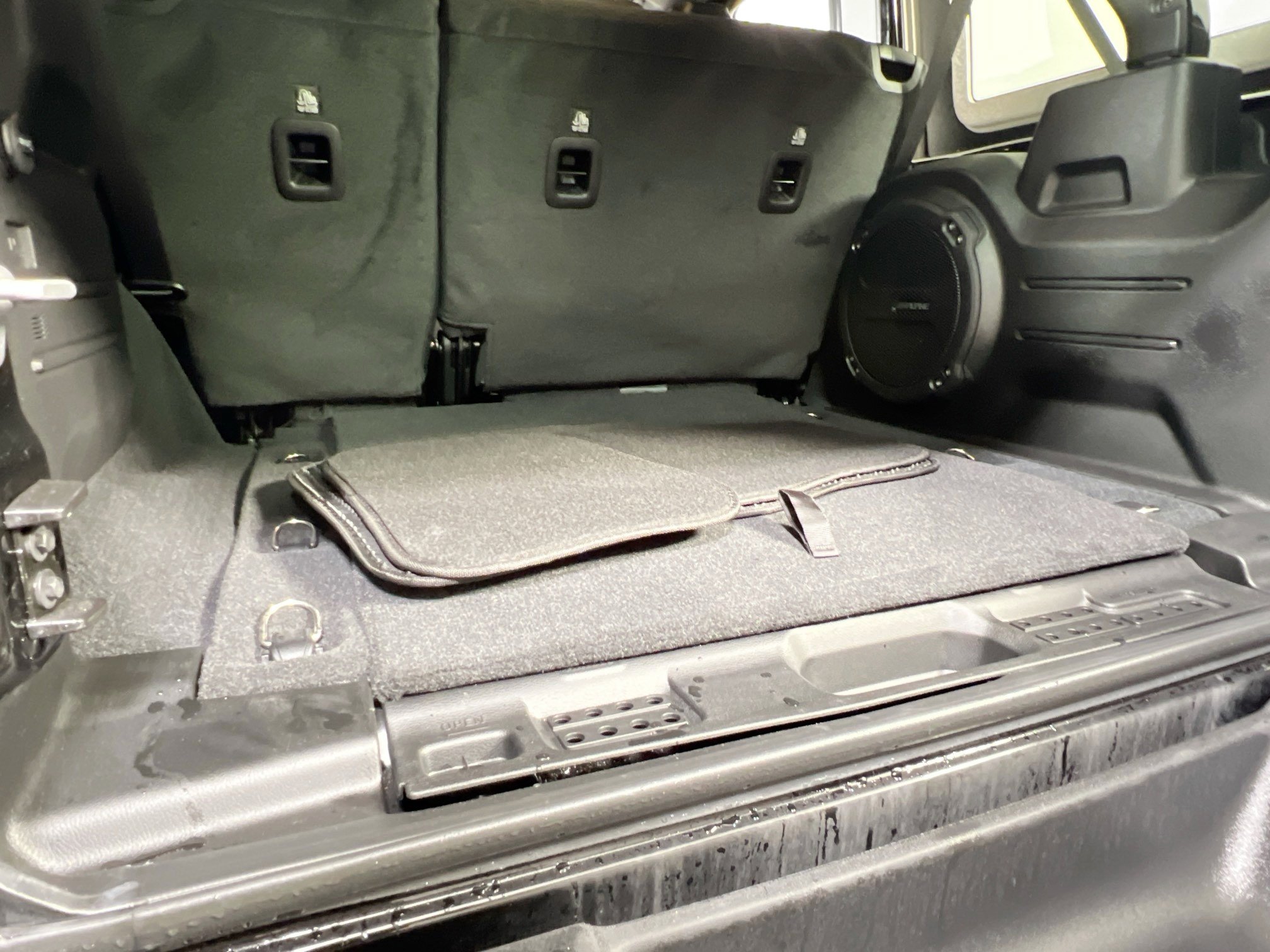 Used 2023 Jeep Wrangler Unlimited Sport image 24