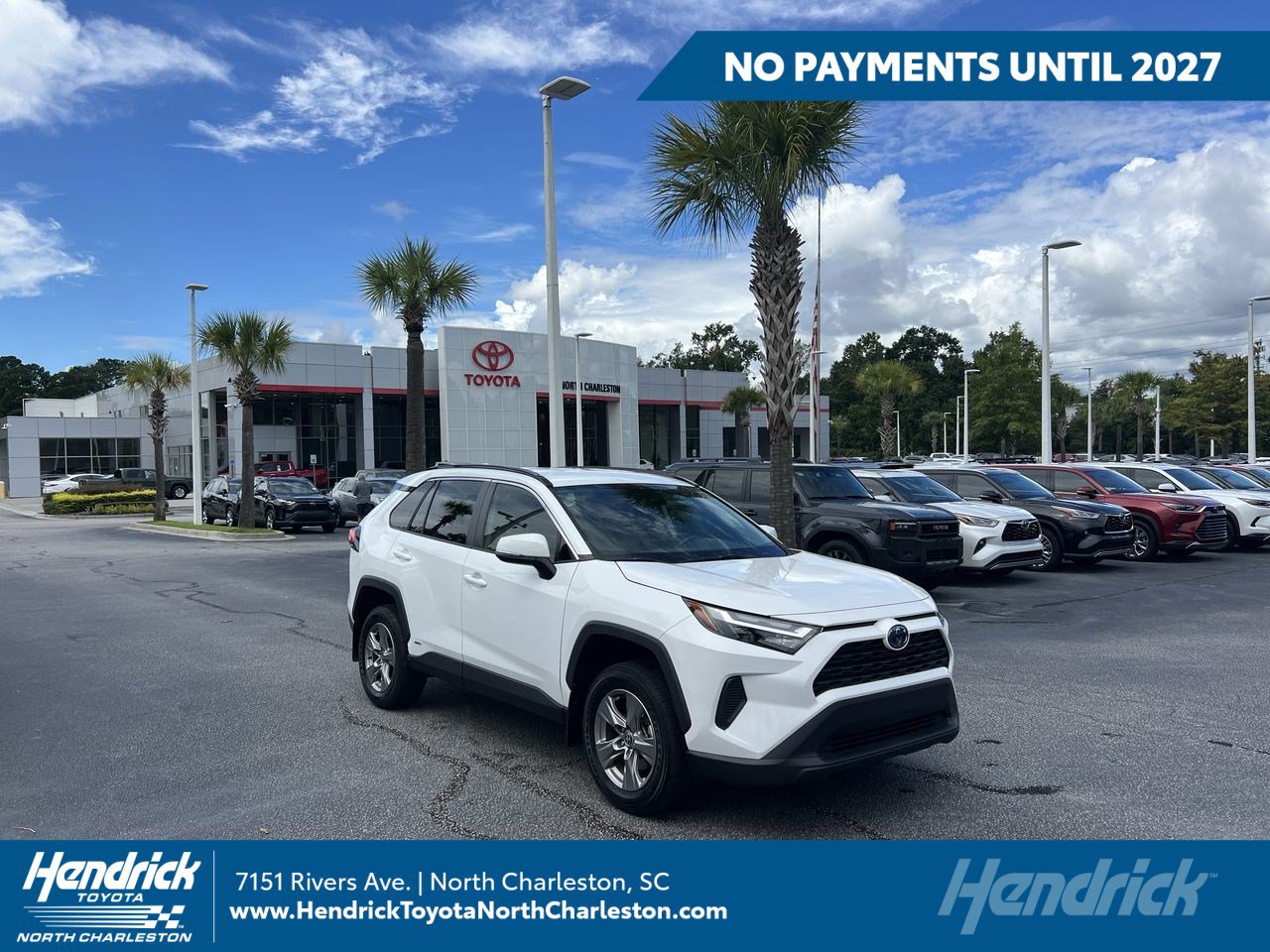 Used 2024 Toyota RAV4 XLE AWD/4WD image 1