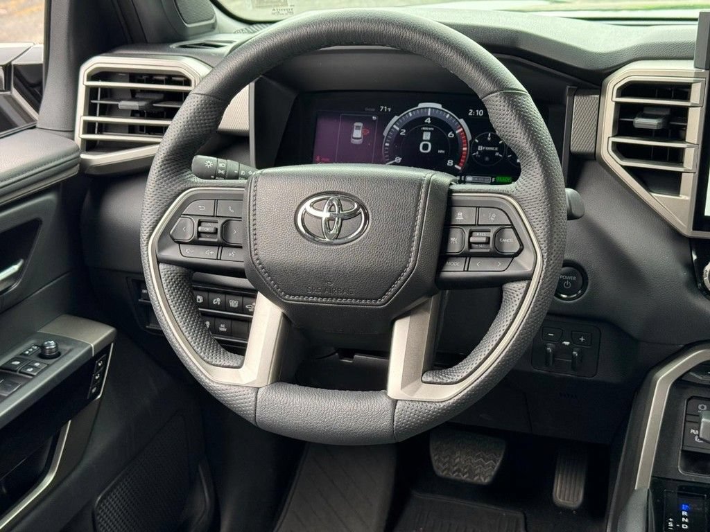 Used 2025 Toyota Sequoia Limited w/ Tow Technology Package AWD/4WD image 19