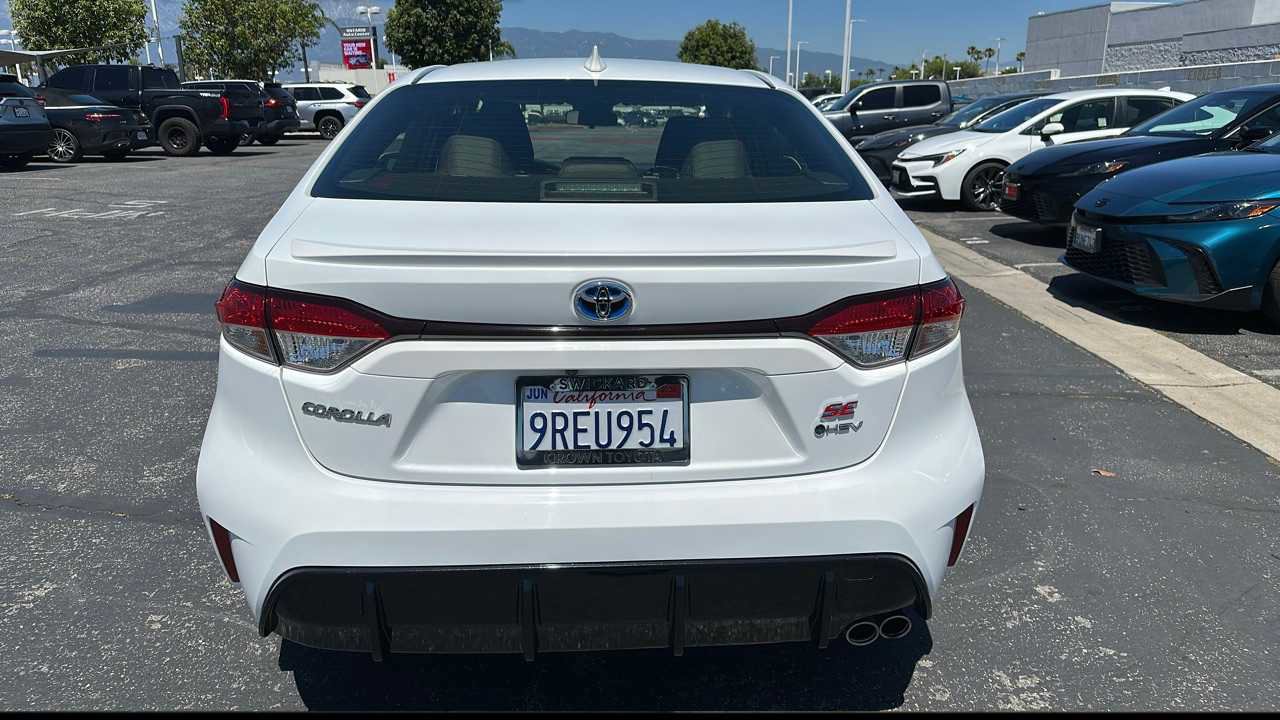 Used 2025 Toyota Corolla SE w/ Convenience Package AWD/4WD image 3