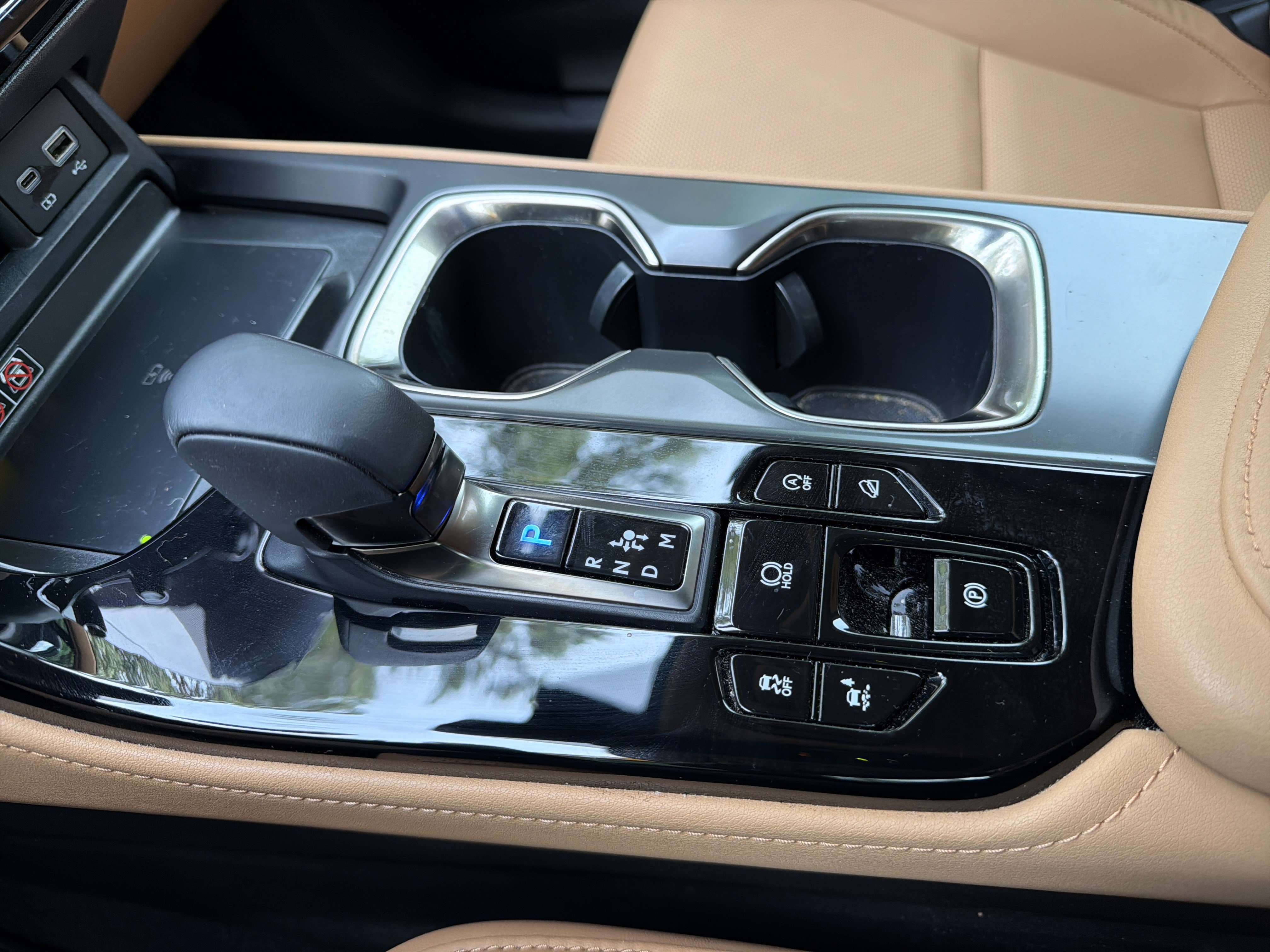 Certified 2025 Lexus NX 350 AWD w/ Premium Package image 26