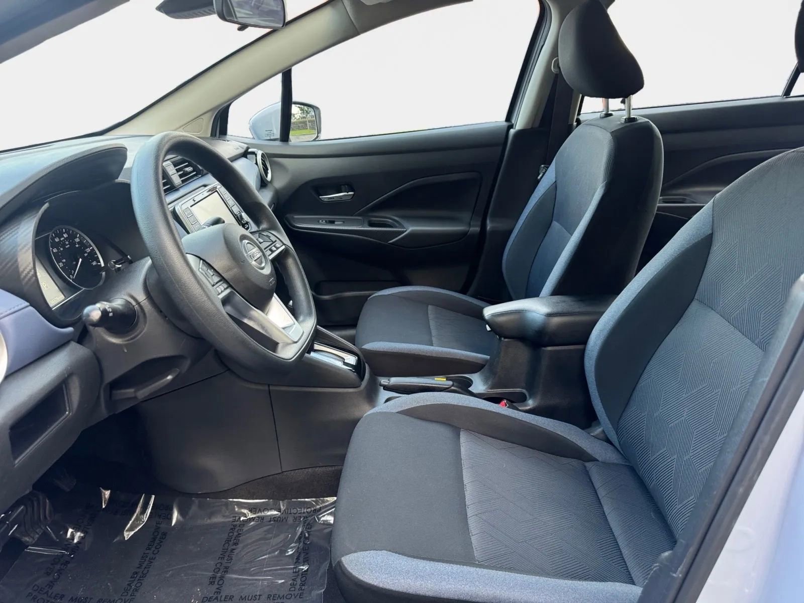 Used 2023 Nissan Versa SV w/ Trunk Package image 9