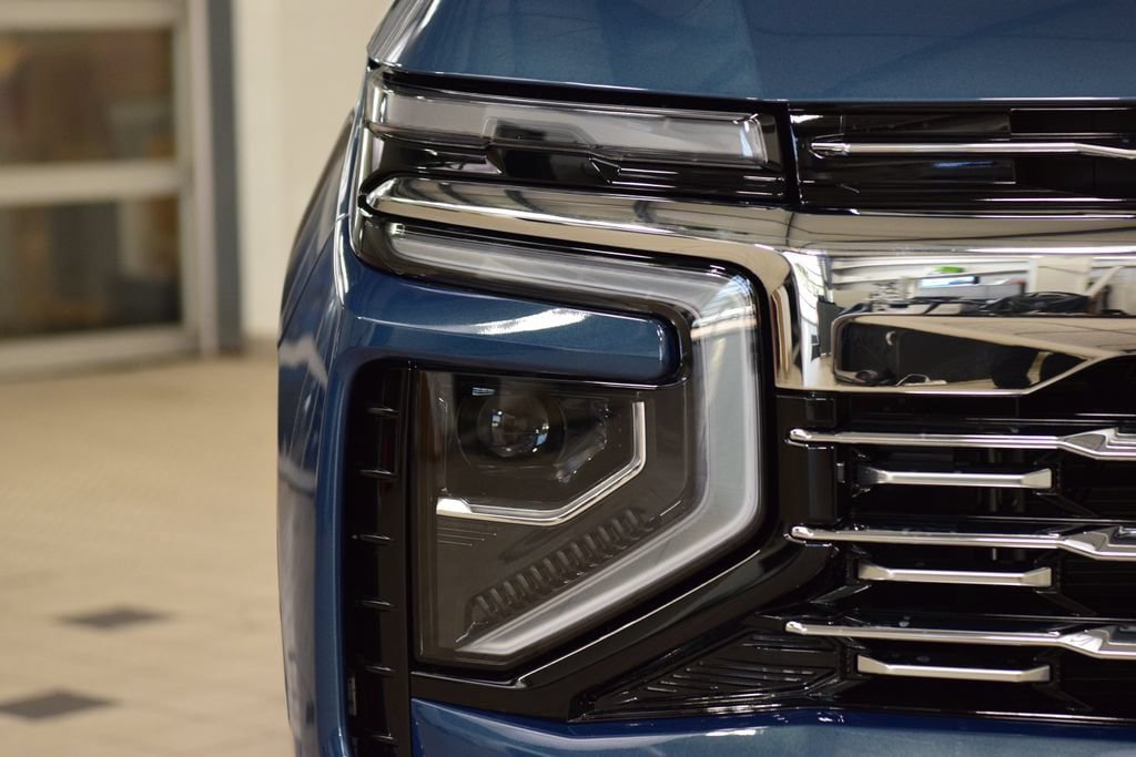 New 2026 Chevrolet Suburban Premier AWD/4WD image 12