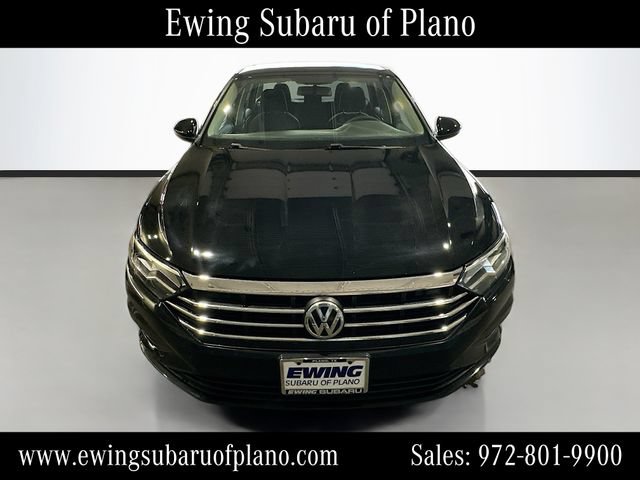 Used 2019 Volkswagen Jetta R-Line FWD image 2