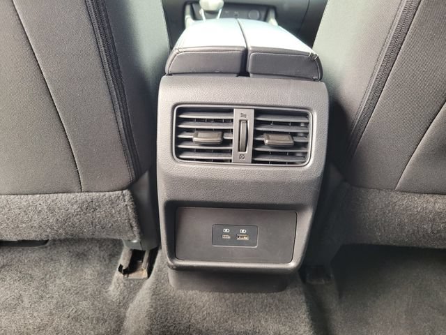 Certified 2023 Nissan Rogue SV FWD image 17