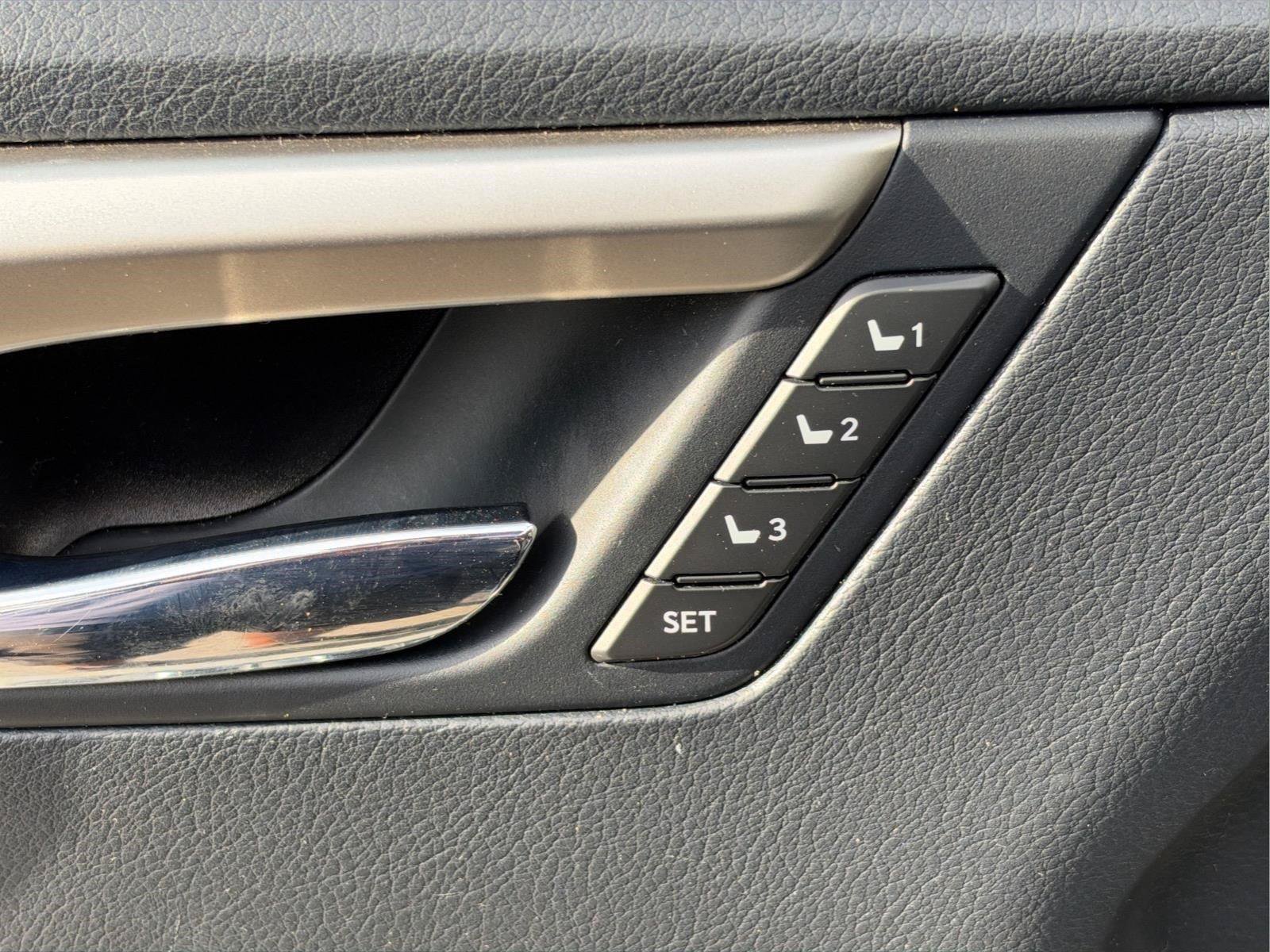 Used 2019 Lexus RX 350L FWD image 21