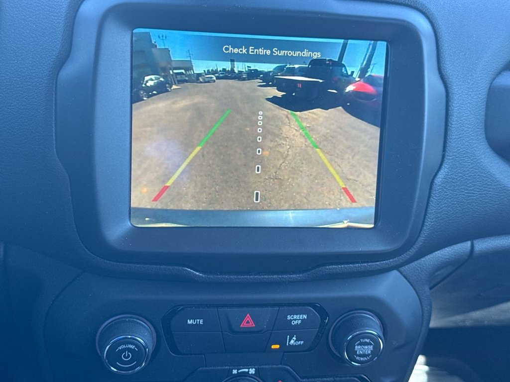 Used 2021 Jeep Renegade Limited AWD/4WD image 28