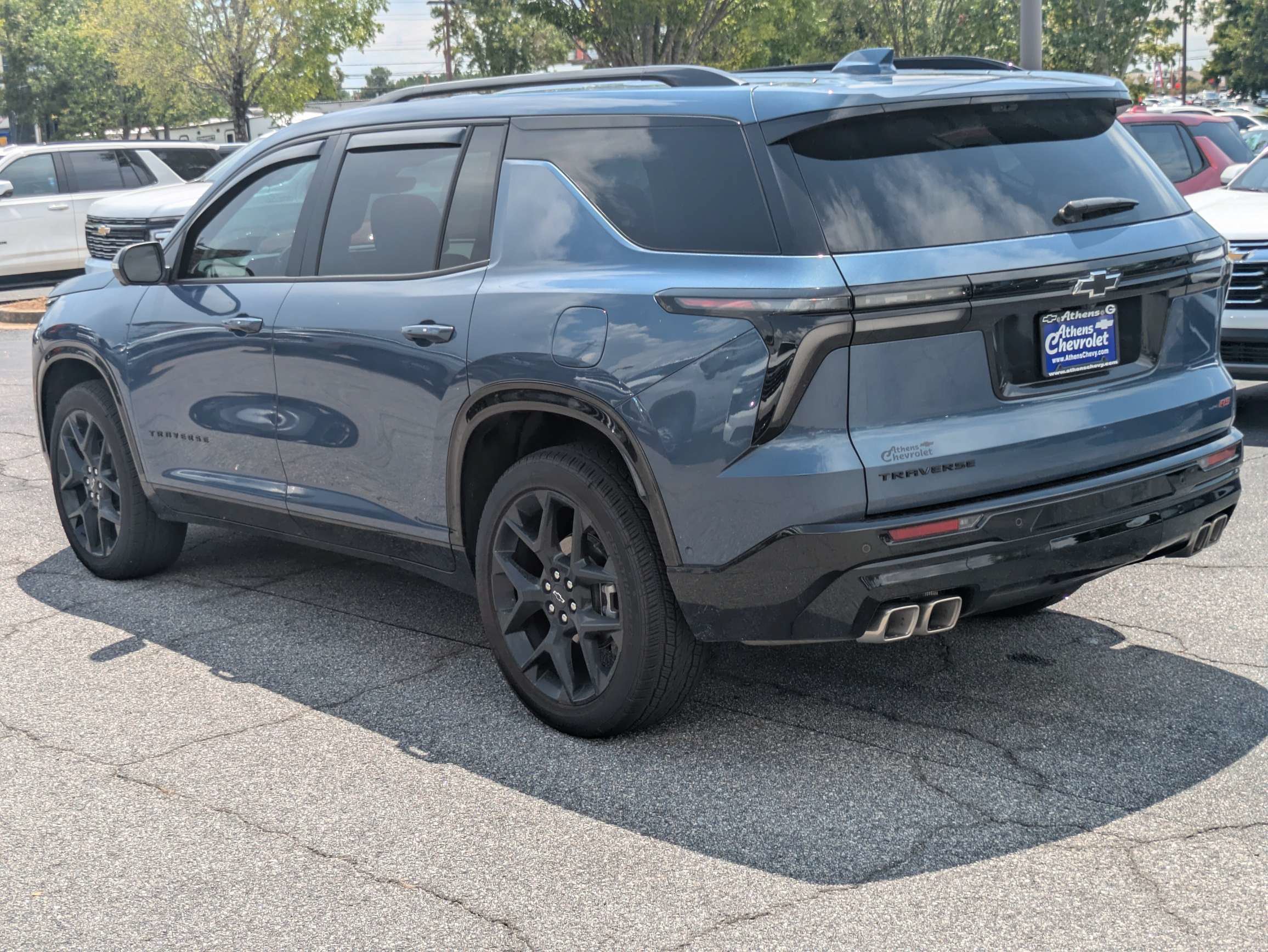 Used 2026 Chevrolet Traverse RS FWD image 6