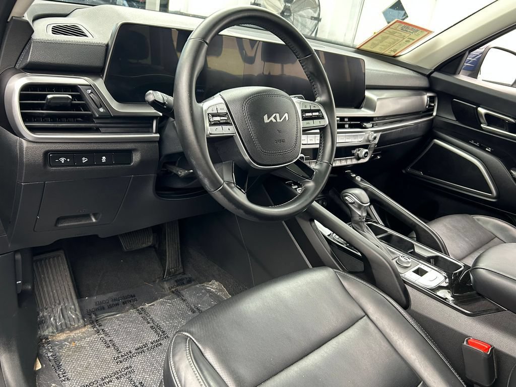 Used 2024 Kia Telluride S w/ S Sunroof Package FWD image 14