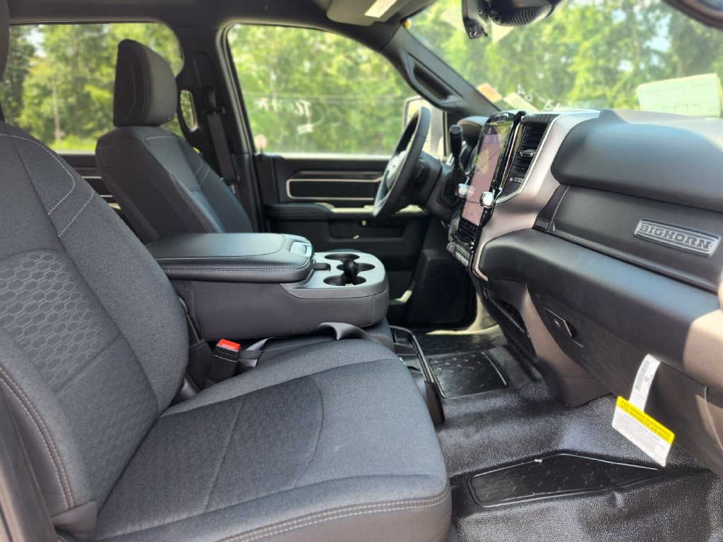 New 2026 RAM 3500 Big Horn AWD/4WD image 10
