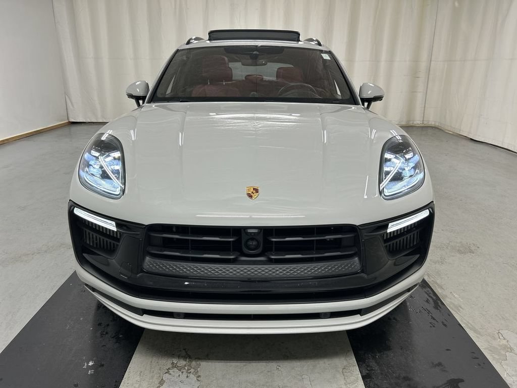 Certified 2025 Porsche Macan GTS AWD/4WD image 4