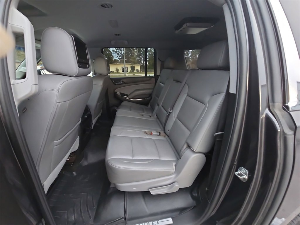 Used 2017 Chevrolet Suburban LT image 34