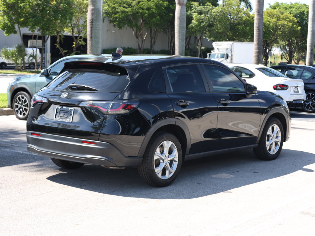 Used 2024 Honda HR-V LX image 5