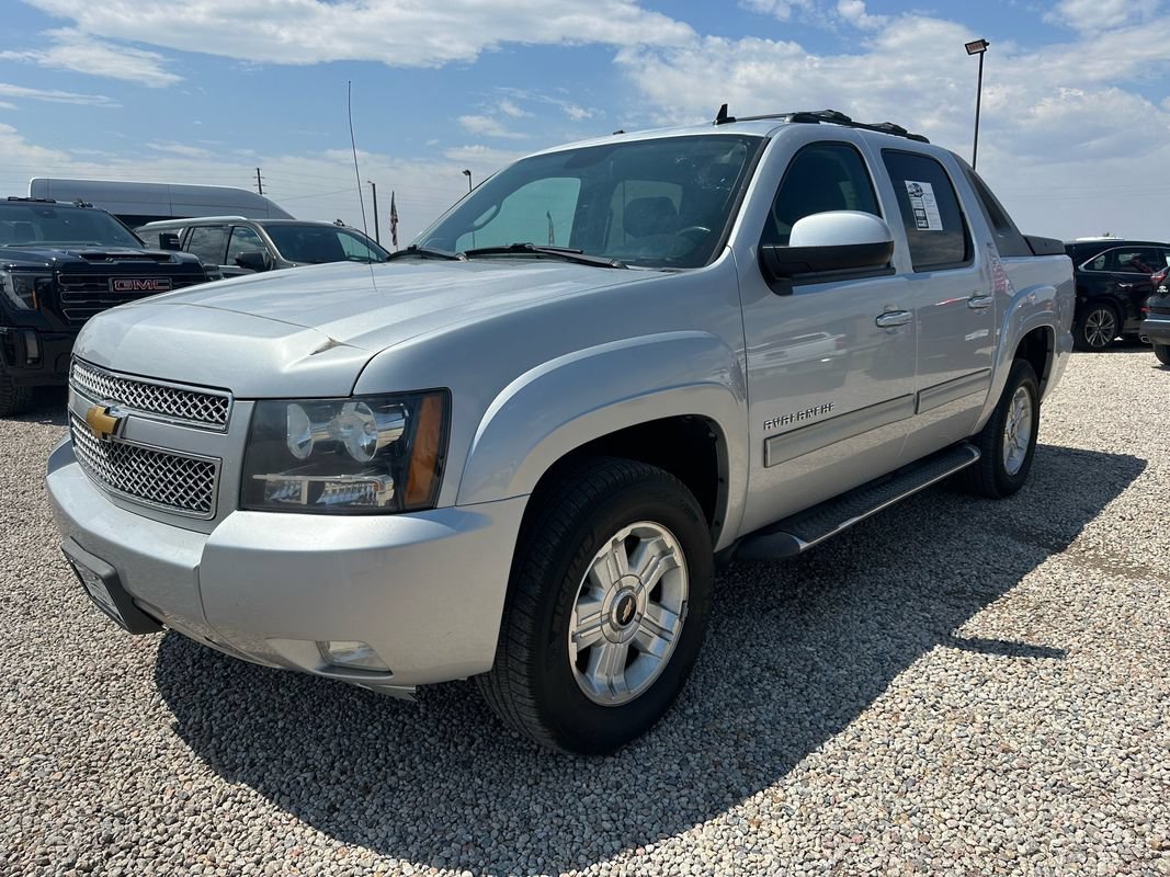 Used 2012 Chevrolet Avalanche LT w/ Suspension Package, Off-Road AWD/4WD image 5