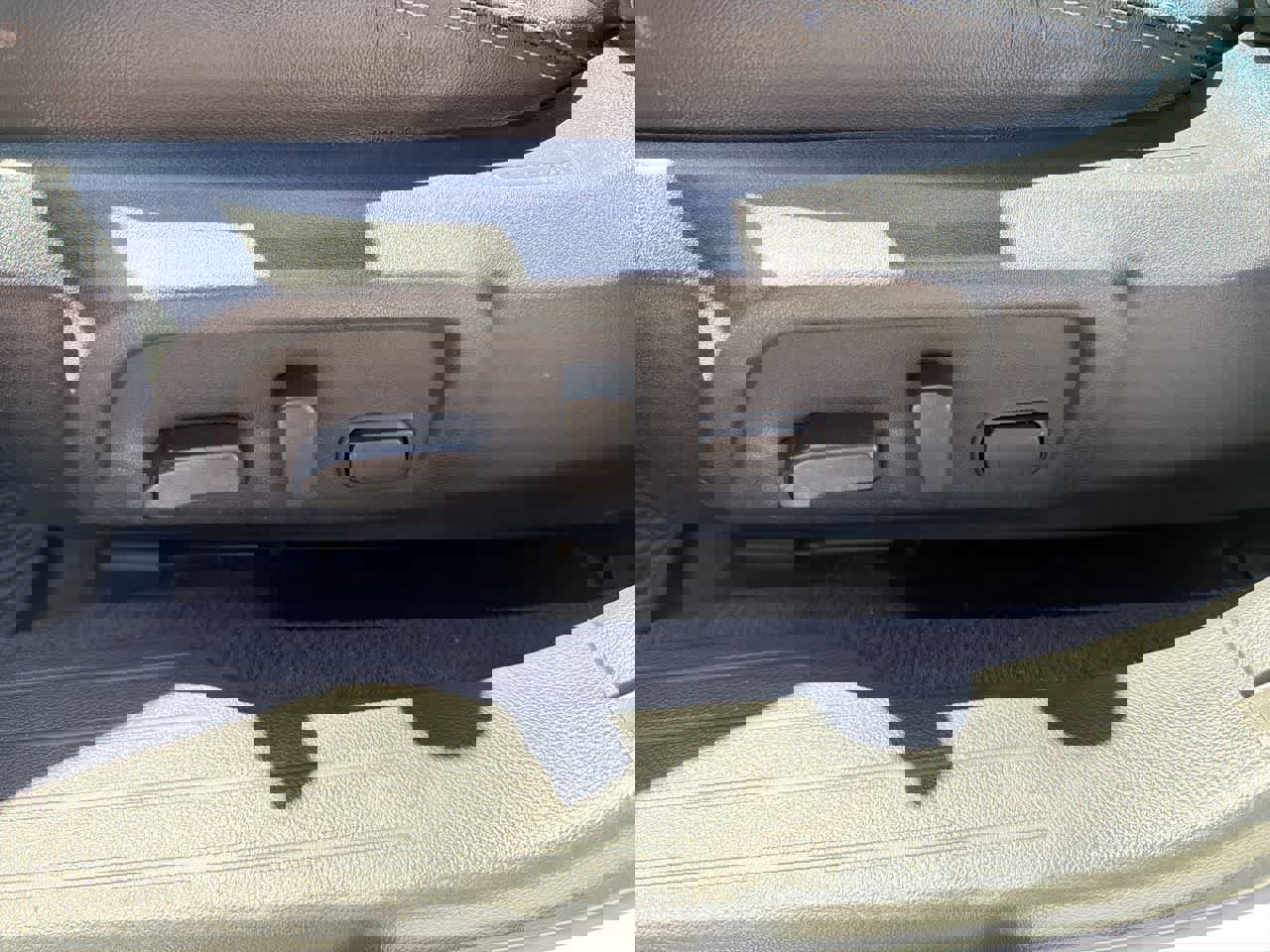 Used 2017 Subaru Outback 2.5i Limited AWD/4WD image 22