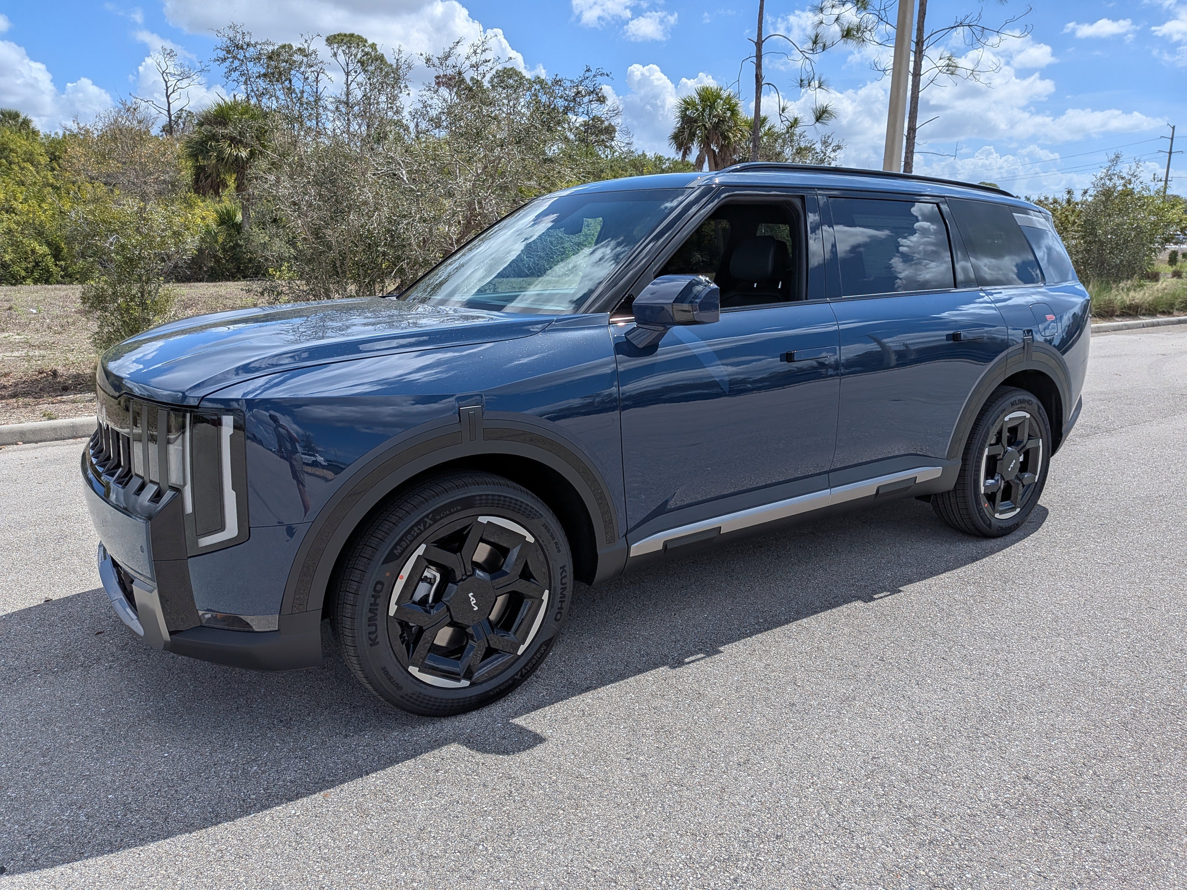 New 2027 Kia Telluride EX FWD image 9