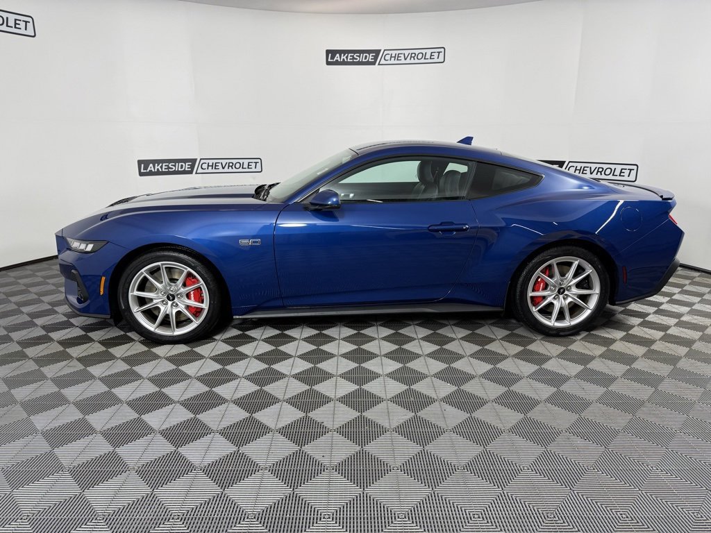 Used 2024 Ford Mustang GT Premium image 3