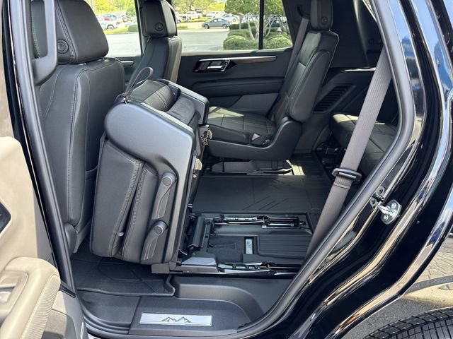 New 2026 Chevrolet Tahoe High Country RWD image 16