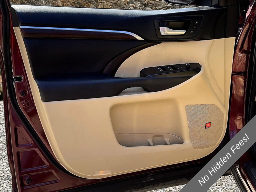 Used 2016 Toyota Highlander Limited w/ Protection Package #3 AWD/4WD image 19